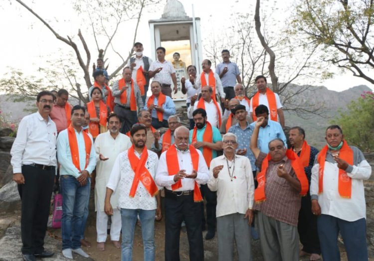 हेमू कालाणी जयंती की पूर्व संध्या पर किया दीपदान व महाआरती का आयोजन