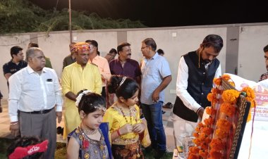 सिन्धी समाज ने बच्चों संग मनाया नवरात्रि डांडिया महोत्सव